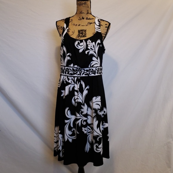 White House Black Market Dresses & Skirts - Women's White House black market sleeveless large